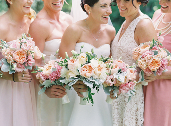 pink-and-peach-bouquets