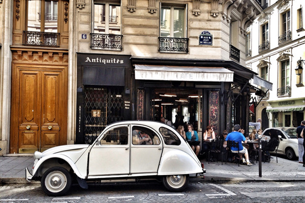 Hipster-vs.-Classic-HiP-Paris-Blog-Photo-by-Ana-Luiza-Oliveira