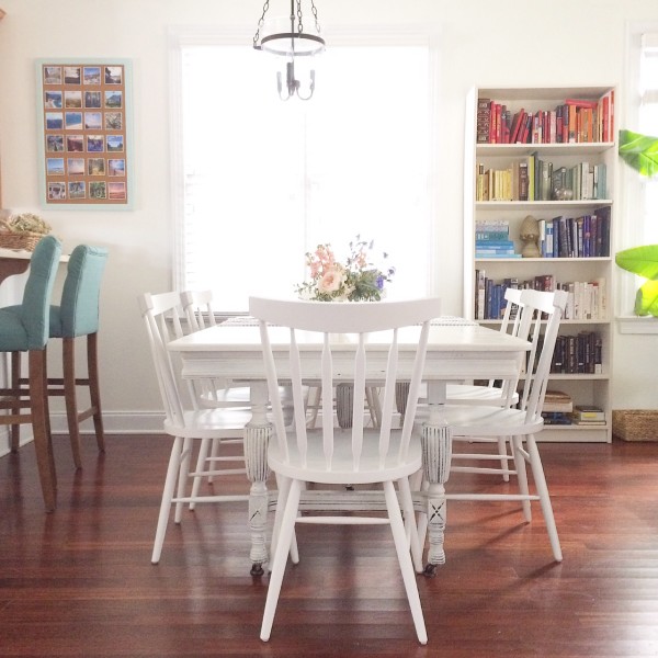 white-dining-room-table