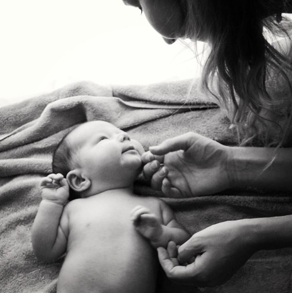 black-and-white-newborn-photo